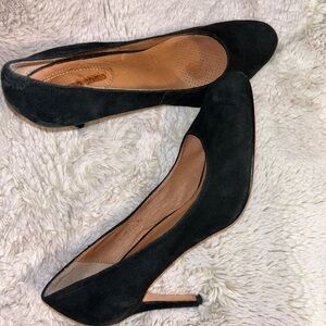 Like New Women’s Corso Como Black Suede Heels size 8.5